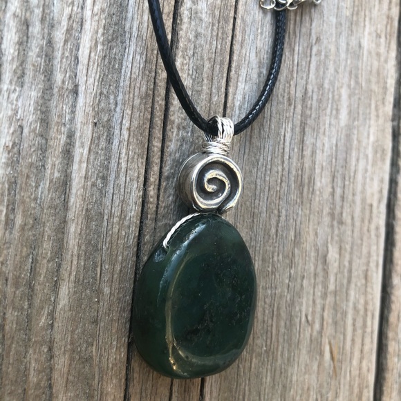 Nephrite Jade - Picture 4 of 12